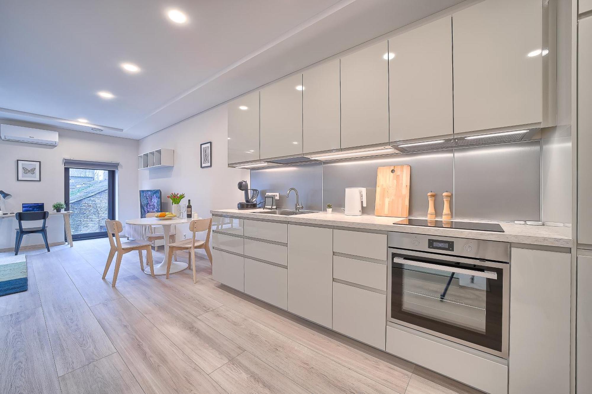 Business-Class Apartments 2 X Free Parking X Self Check In 24X7 VNO Esterno foto