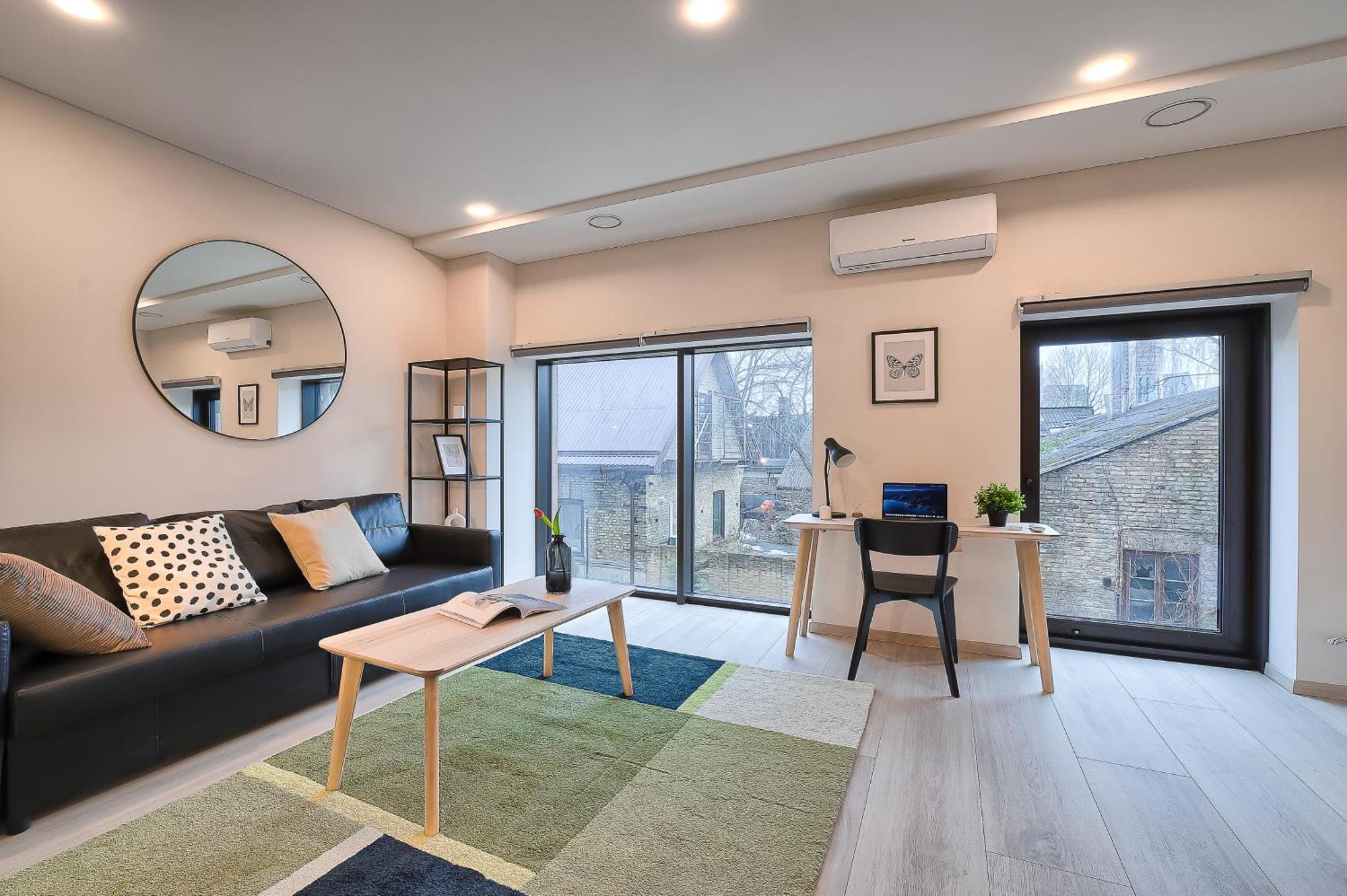 Business-Class Apartments 2 X Free Parking X Self Check In 24X7 VNO Esterno foto
