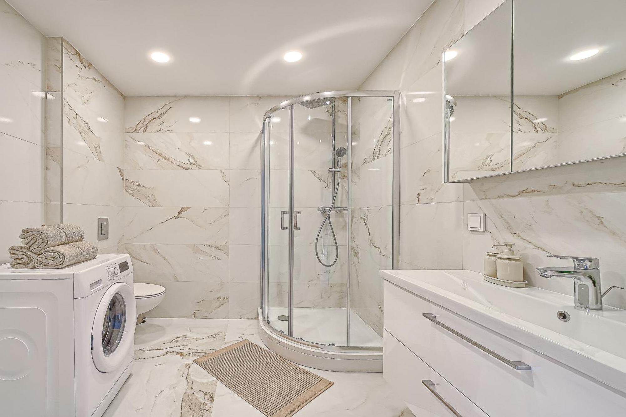 Business-Class Apartments 2 X Free Parking X Self Check In 24X7 VNO Esterno foto