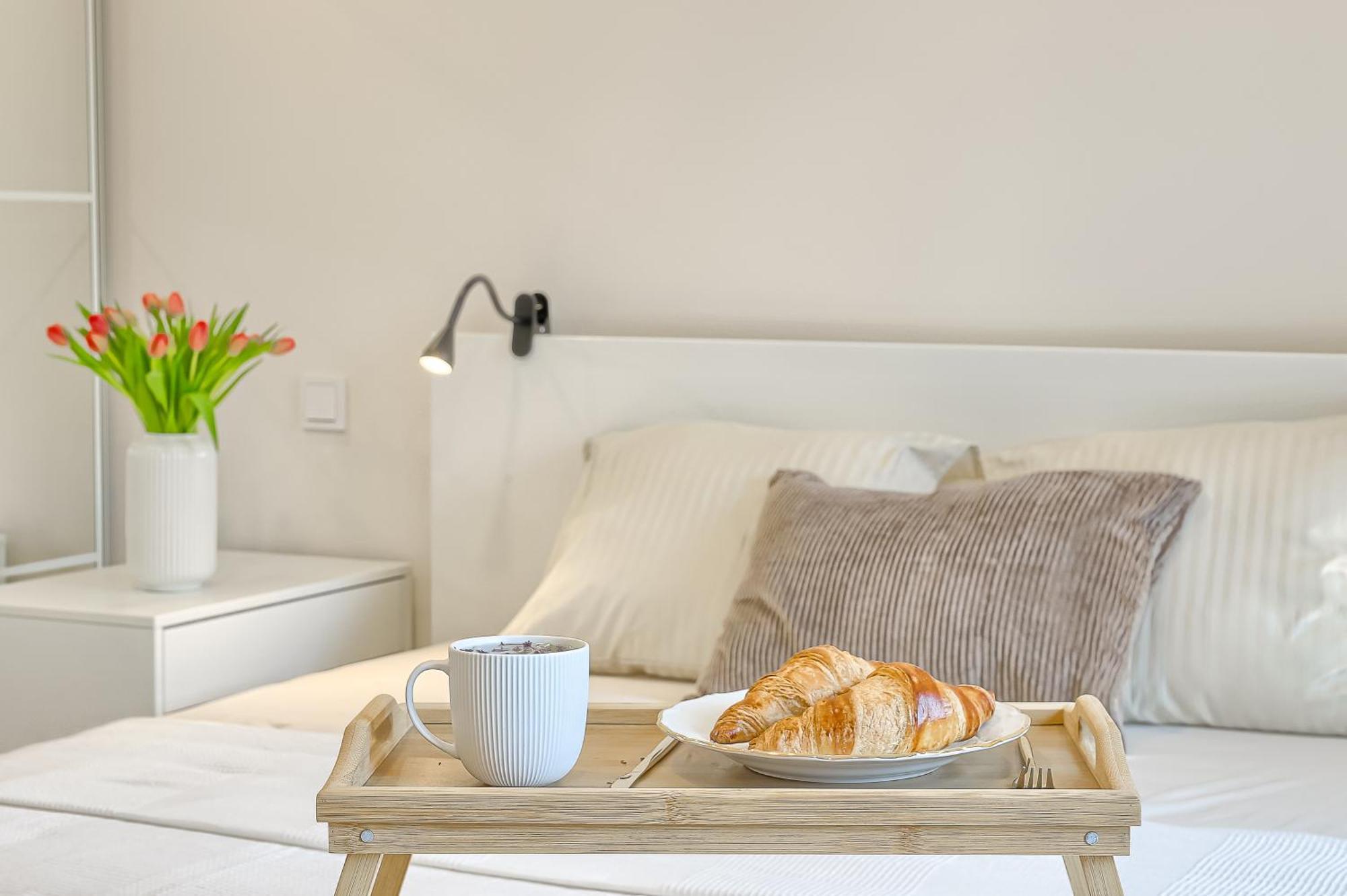 Business-Class Apartments 2 X Free Parking X Self Check In 24X7 VNO Esterno foto