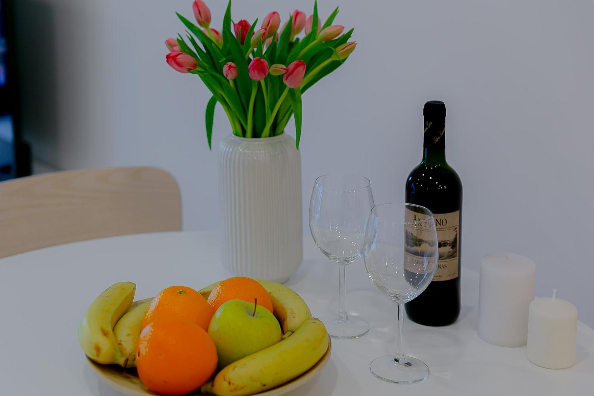 Business-Class Apartments 2 X Free Parking X Self Check In 24X7 VNO Esterno foto
