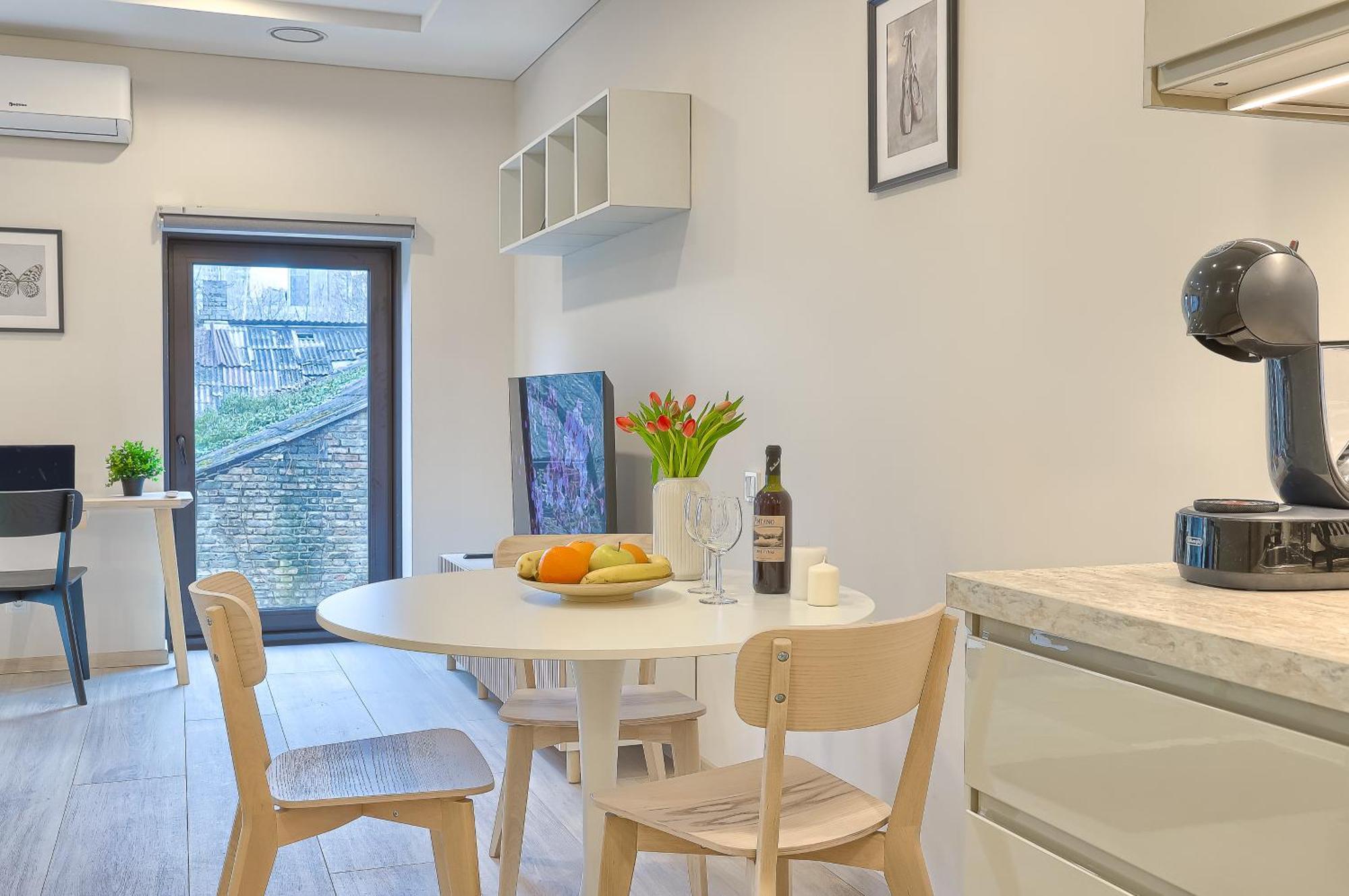 Business-Class Apartments 2 X Free Parking X Self Check In 24X7 VNO Esterno foto