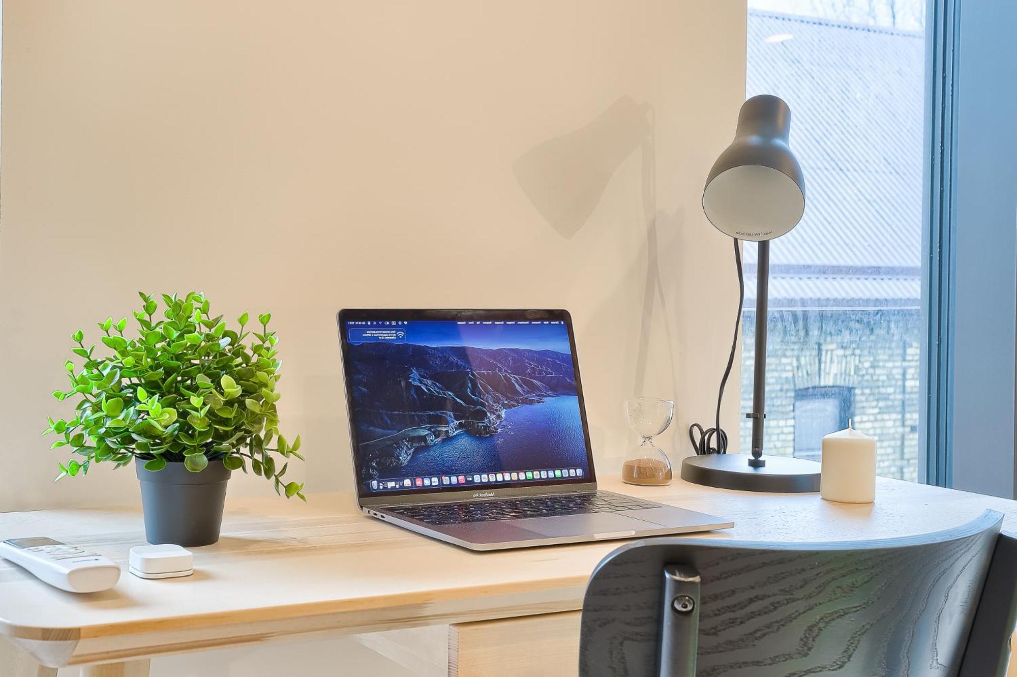 Business-Class Apartments 2 X Free Parking X Self Check In 24X7 VNO Esterno foto