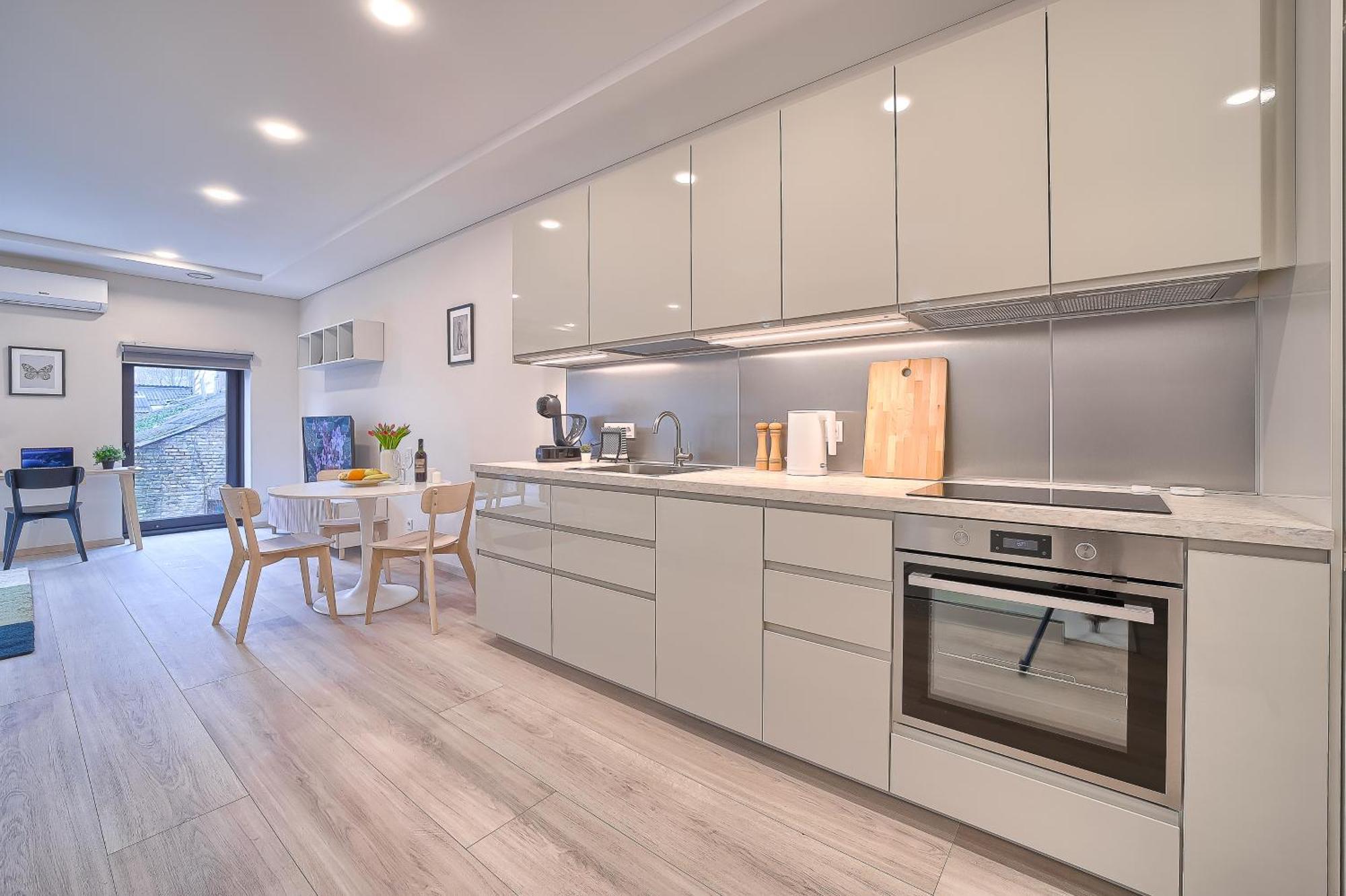 Business-Class Apartments 2 X Free Parking X Self Check In 24X7 VNO Esterno foto