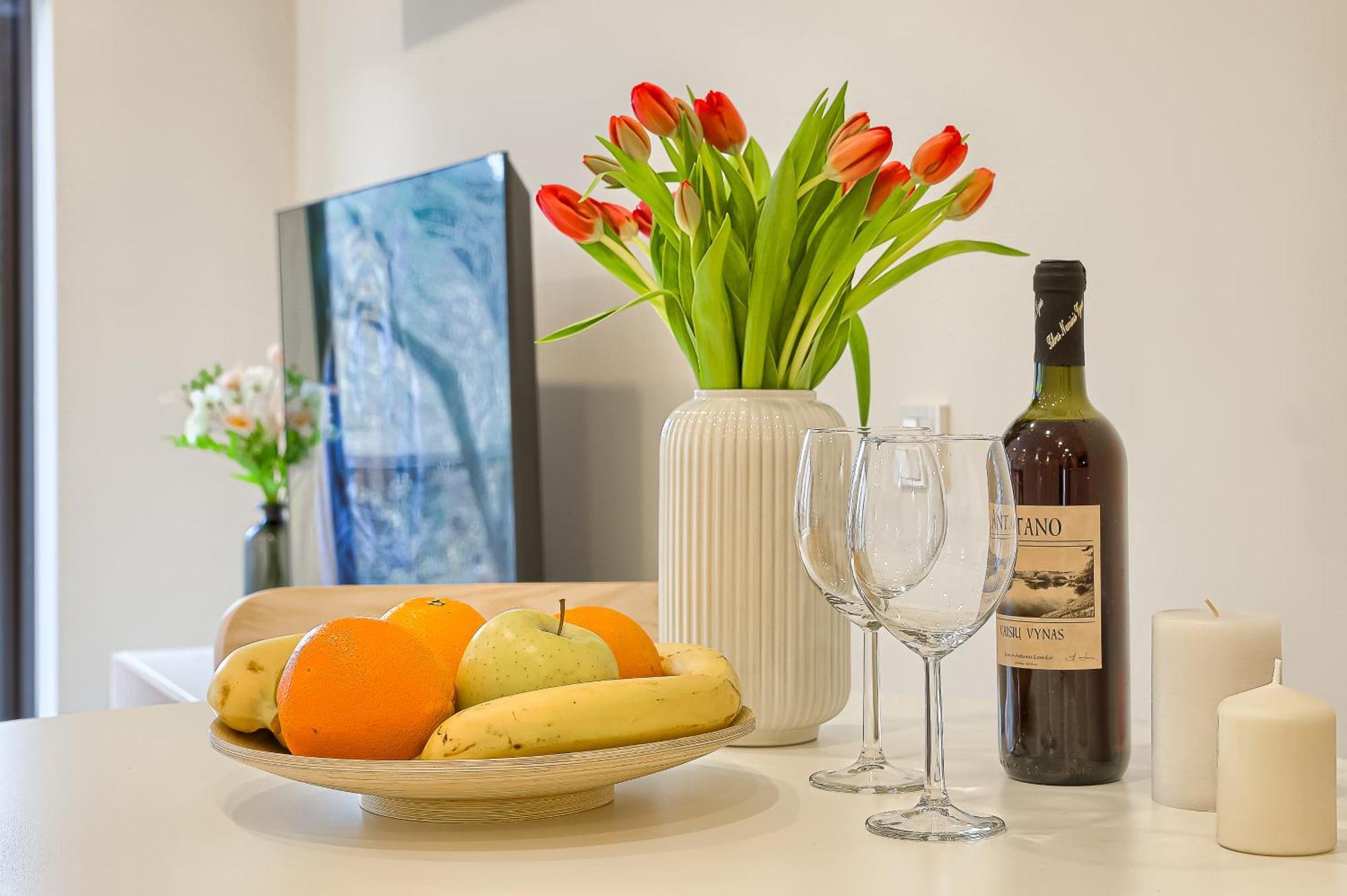 Business-Class Apartments 2 X Free Parking X Self Check In 24X7 VNO Esterno foto
