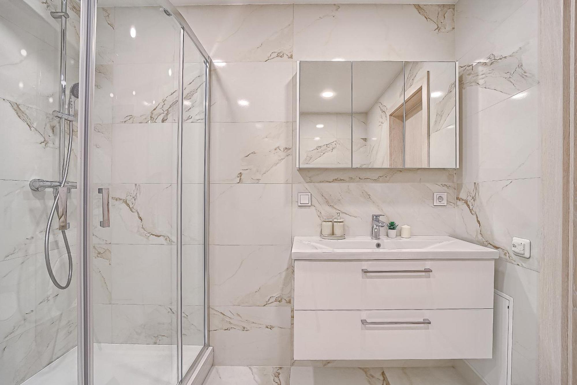 Business-Class Apartments 2 X Free Parking X Self Check In 24X7 VNO Esterno foto