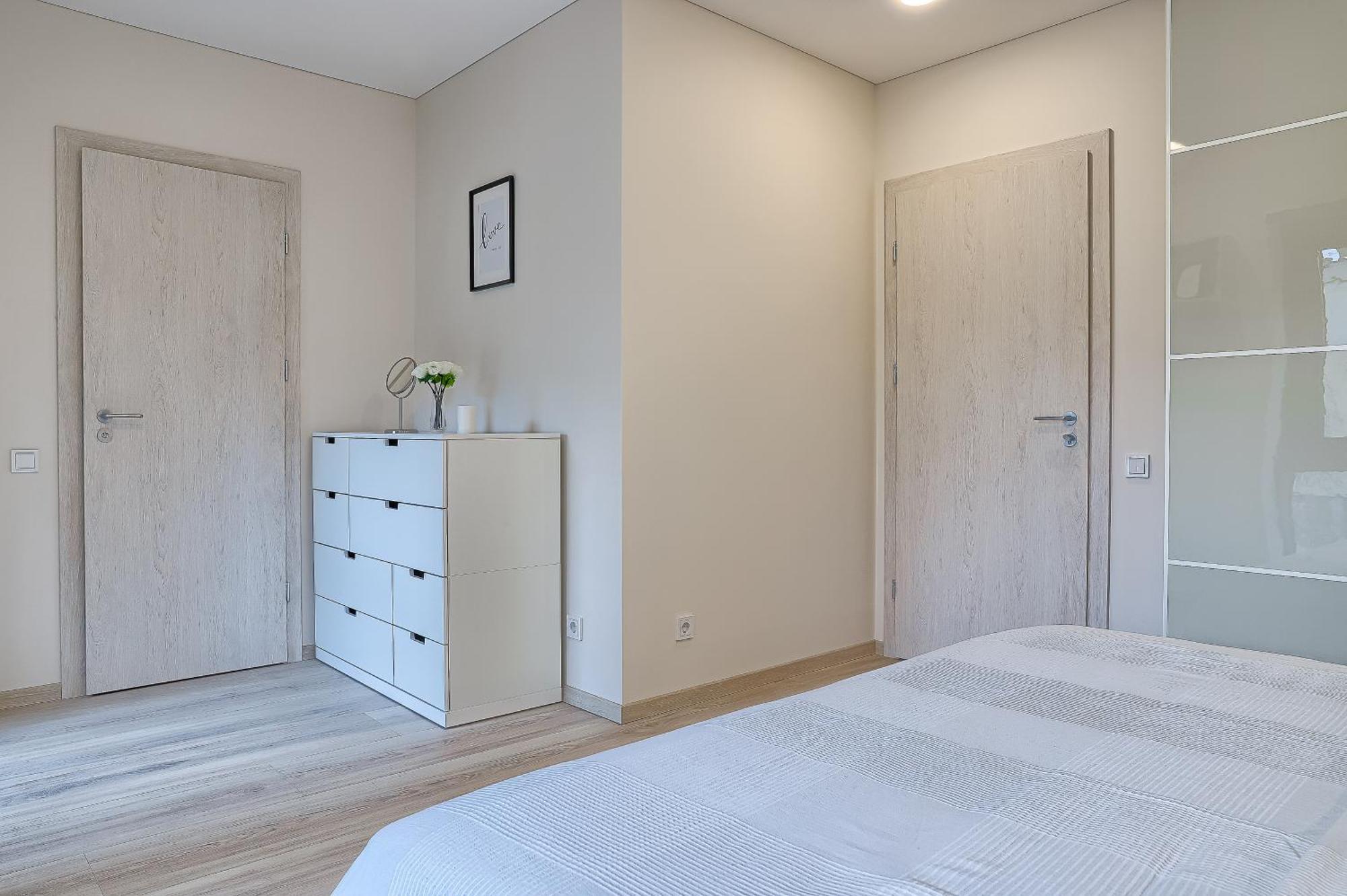 Business-Class Apartments 2 X Free Parking X Self Check In 24X7 VNO Esterno foto